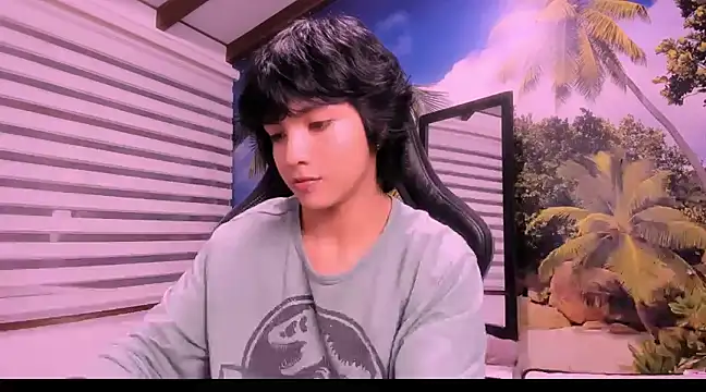 Snapshot of AllanYong18 chatting on January 2025 12:33:01 AM AllanYong18 online show from January 2025 12:33:01 AM