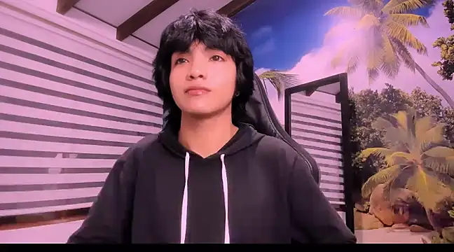 Snapshot of AllanYong18 chatting on January 2025 12:29:01 AM AllanYong18 online show from January 2025 12:29:01 AM