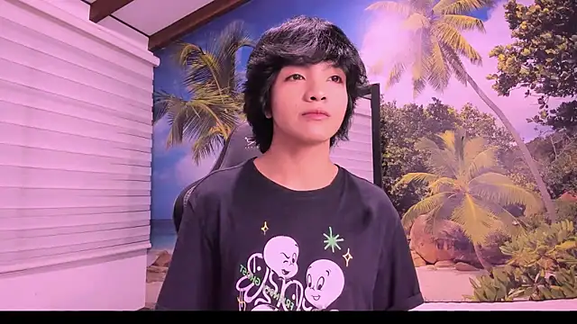 Snapshot of AllanYong18 chatting on February 2025 01:13:01 AM AllanYong18 online show from February 2025 01:13:01 AM