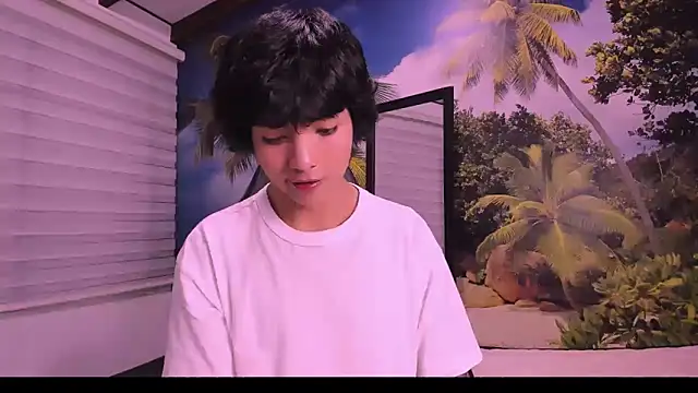 Snapshot of AllanYong18 chatting on February 2025 07:37:01 AM AllanYong18 online show from February 2025 07:37:01 AM