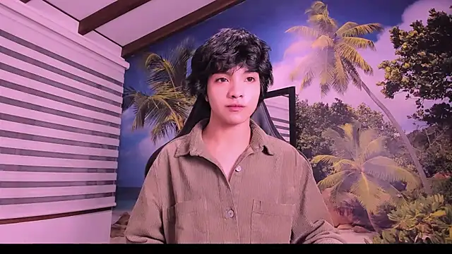 Snapshot of AllanYong18 chatting on February 2025 01:50:02 AM AllanYong18 online show from February 2025 01:50:02 AM