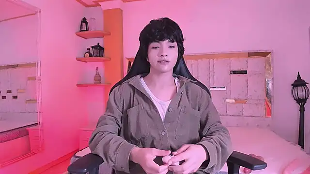 Snapshot of AllanYong18 chatting on March 2025 03:19:01 AM AllanYong18 online show from March 2025 03:19:01 AM