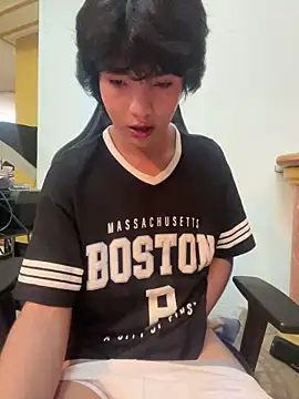 Snapshot of AllanYong18 chatting on March 2025 06:08:01 AM AllanYong18 online show from March 2025 06:08:01 AM