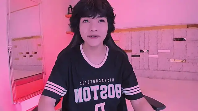 Snapshot of AllanYong18 chatting on March 2025 10:18:02 AM AllanYong18 online show from March 2025 10:18:02 AM