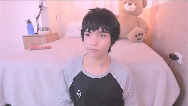 Snapshot of AllanYong18 chatting on September 2025 02:18:02 PM AllanYong18 online show from September 2025 02:18:02 PM