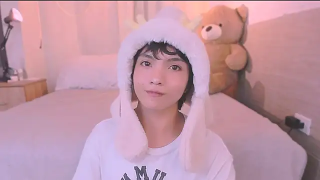 Snapshot of AllanYong18 chatting on September 2025 02:12:01 AM AllanYong18 online show from September 2025 02:12:01 AM