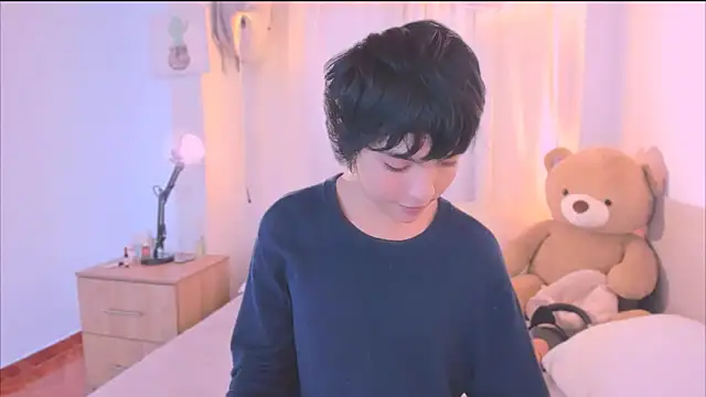 Snapshot of AllanYong18 chatting on October 2025 12:58:01 PM AllanYong18 online show from October 2025 12:58:01 PM