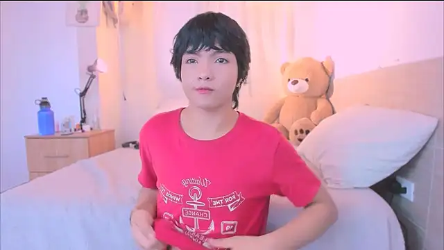 Snapshot of AllanYong18 chatting on October 2025 01:53:02 PM AllanYong18 online show from October 2025 01:53:02 PM