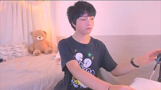 Snapshot of AllanYong18 chatting on November 2025 04:22:02 AM AllanYong18 online show from November 2025 04:22:02 AM