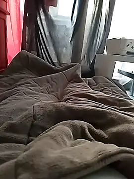 Snapshot of ludov17 chatting on February 2025 08:35:01 AM ludov17 online show from February 2025 08:35:01 AM