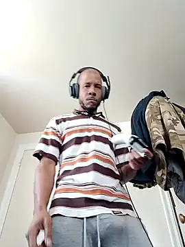 Snapshot of MrDaddyBbSnake chatting on January 2025 05:53:01 PM MrDaddyBbSnake online show from January 2025 05:53:01 PM