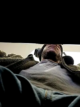 Snapshot of MrDaddyBbSnake chatting on February 2025 06:57:02 PM MrDaddyBbSnake online show from February 2025 06:57:02 PM