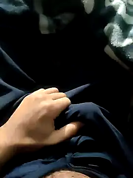 Snapshot of TOPMOON001 chatting on January 2025 06:39:01 PM TOPMOON001 online show from January 2025 06:39:01 PM