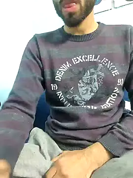 Snapshot of TOPMOON001 chatting on February 2025 11:50:01 AM TOPMOON001 online show from February 2025 11:50:01 AM