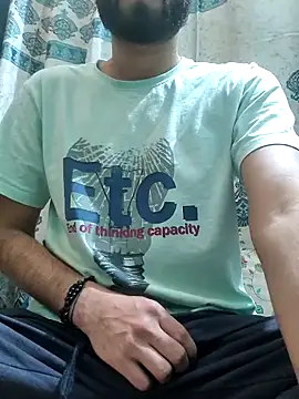 Snapshot of TOPMOON001 chatting on February 2025 07:04:02 PM TOPMOON001 online show from February 2025 07:04:02 PM