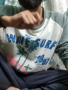 Snapshot of TOPMOON001 chatting on March 2025 08:26:02 AM TOPMOON001 online show from March 2025 08:26:02 AM