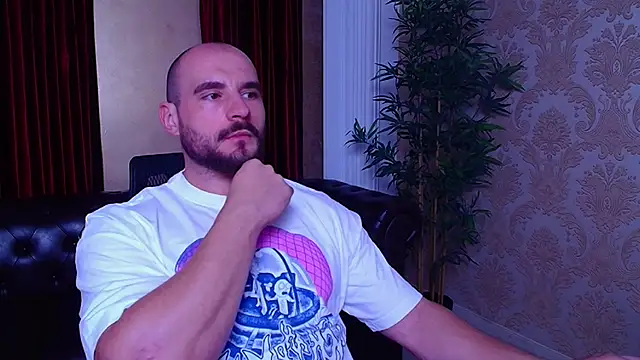 AdamJamesonn online show from September 2025 04:56:01 AM