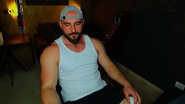 AdamJamesonn online show from May 2026 06:32:01 AM