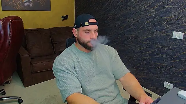 AdamJamesonn online show from June 2026 04:53:02 AM