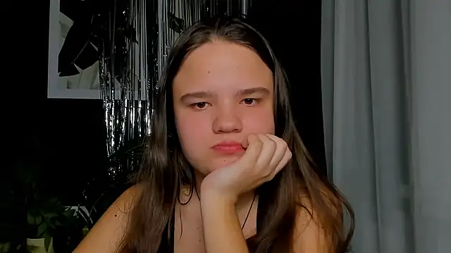 AdeleCruz online show from March 2026 01:07:02 PM