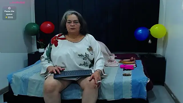 Snapshot of VickyBoobss chatting on October 2025 07:58:02 PM VickyBoobss online show from October 2025 07:58:02 PM