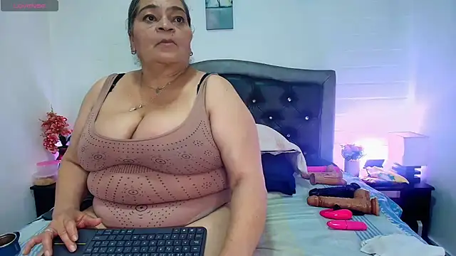 VickyBoobss online show from May 2026 07:22:01 PM