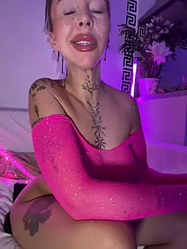Snapshot of CheekyChels chatting on June 2026 01:43:02 PM CheekyChels online show from June 2026 01:43:02 PM