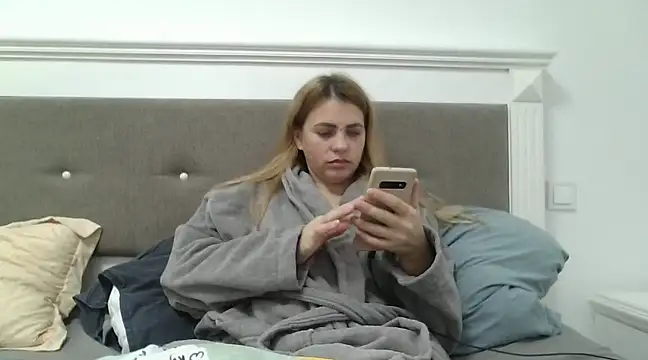 AnnaBell2025 online show from January 2025 09:13:01 PM