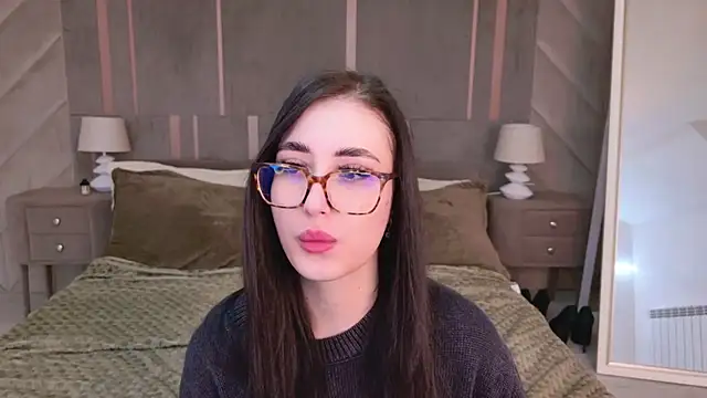 EmmaLawrens online show from March 2025 10:51:01 AM