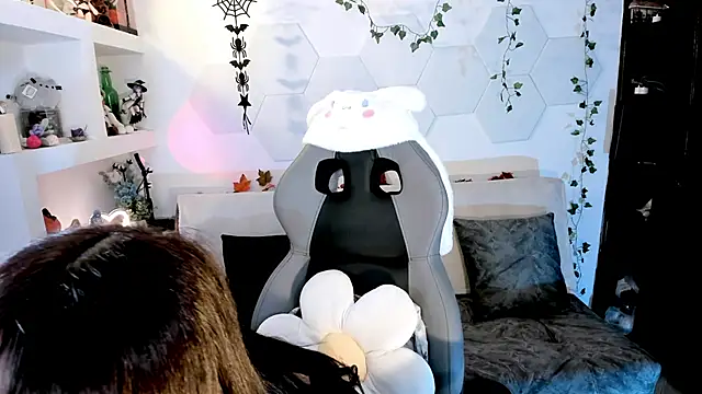 Snapshot of Effy_Devalk chatting on February 2025 02:02:01 PM Effy Devalk online show from February 2025 02:02:01 PM