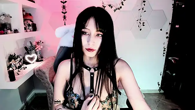 Snapshot of Effy_Devalk chatting on March 2025 05:50:02 PM Effy Devalk online show from March 2025 05:50:02 PM