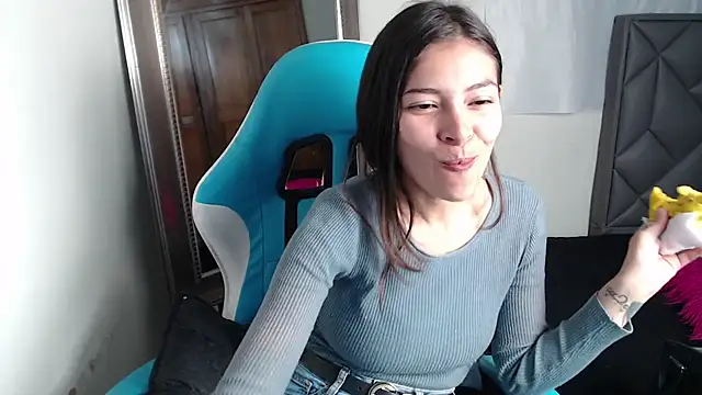 Aleska Miami online show from September 2025 01:45:02 PM