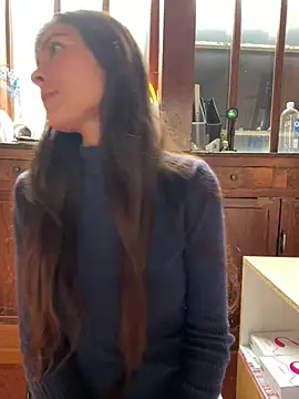 Aleska Miami online show from March 2026 02:28:01 PM