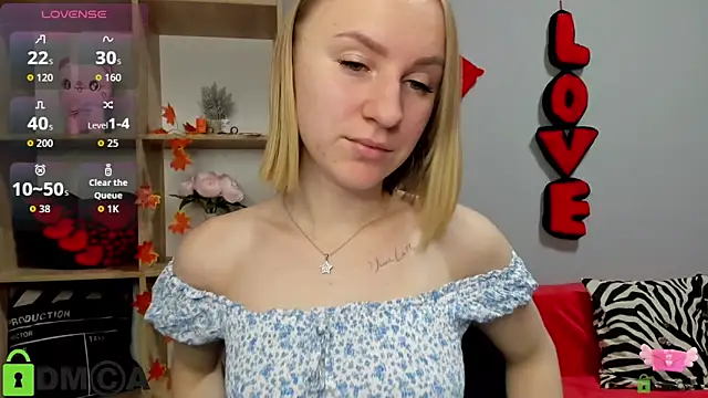 BeautyBlondy online show from November 2025 01:22:01 PM