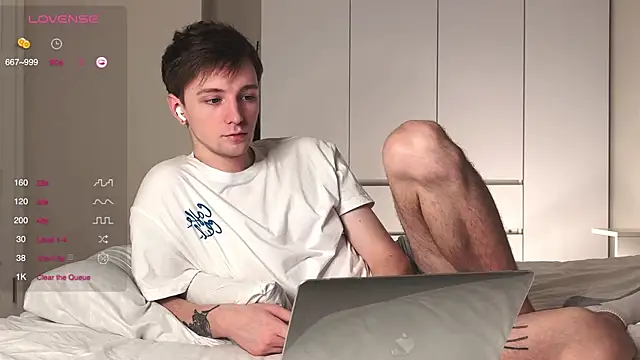 Snapshot of Calvin_Polanski chatting on December 2025 05:24:02 AM Calvin Polanski online show from December 2025 05:24:02 AM