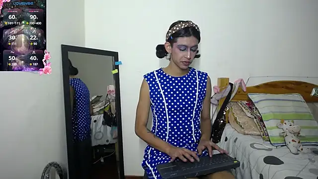 Snapshot of boysLittle chatting on November 2025 05:50:01 AM boysLittle online show from November 2025 05:50:01 AM