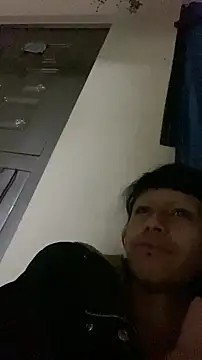 Snapshot of boysLittle chatting on November 2025 04:34:02 AM boysLittle online show from November 2025 04:34:02 AM