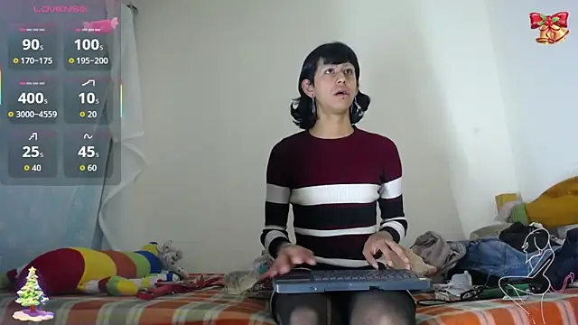 Snapshot of boysLittle chatting on December 2025 09:16:01 AM boysLittle online show from December 2025 09:16:01 AM