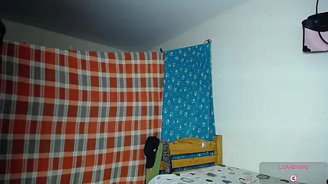 Snapshot of boysLittle chatting on January 2026 12:46:02 AM boysLittle online show from January 2026 12:46:02 AM