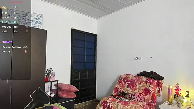 Snapshot of boysLittle chatting on February 2026 01:12:02 PM boysLittle online show from February 2026 01:12:02 PM