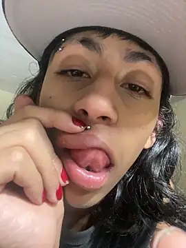 boysLittle online show from April 2026 01:21:02 AM