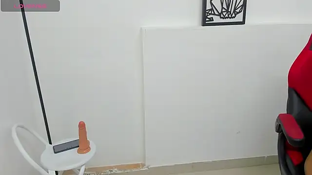 Snapshot of Sofia_Boobs19 chatting on January 2025 08:30:01 PM Sofia Boobs19 online show from January 2025 08:30:01 PM