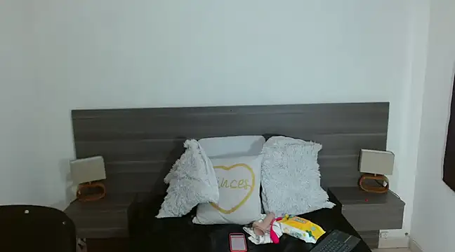 Snapshot of RAICHELLCOOPER1 chatting on February 2025 12:51:02 PM RAICHELLCOOPER1 online show from February 2025 12:51:02 PM