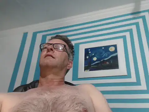 itsmeyes69 online show from October 2025 08:20:01 PM