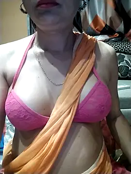 Snapshot of SANA-LEONI chatting on March 2025 06:23:01 PM SANA-LEONI online show from March 2025 06:23:01 PM