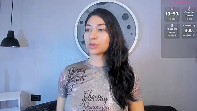 Sara conde online show from November 2025 11:22:01 AM