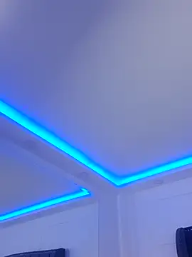 zoes milee online show from October 2025 11:29:01 AM