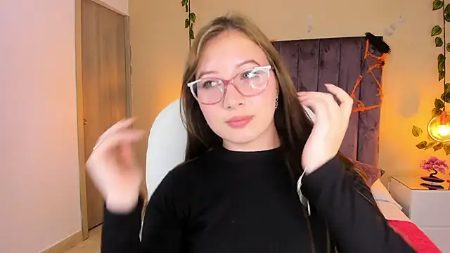 Dahlia Rousse online show from October 2025 11:24:02 PM