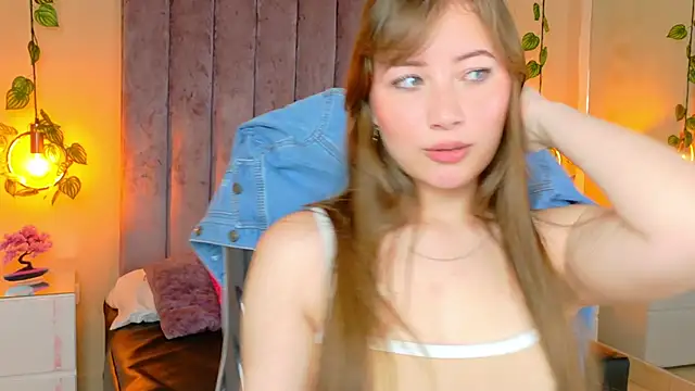 Dahlia Rousse online show from May 2026 06:52:01 AM