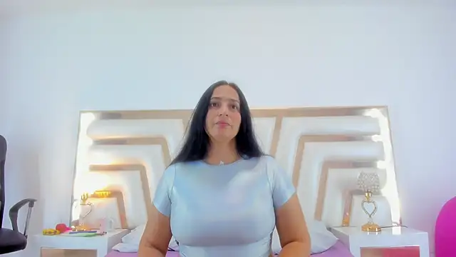 LucineArias online show from February 2025 07:59:01 PM